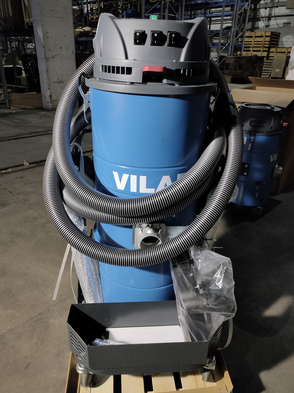 Промышленный пылесос Vilar D3